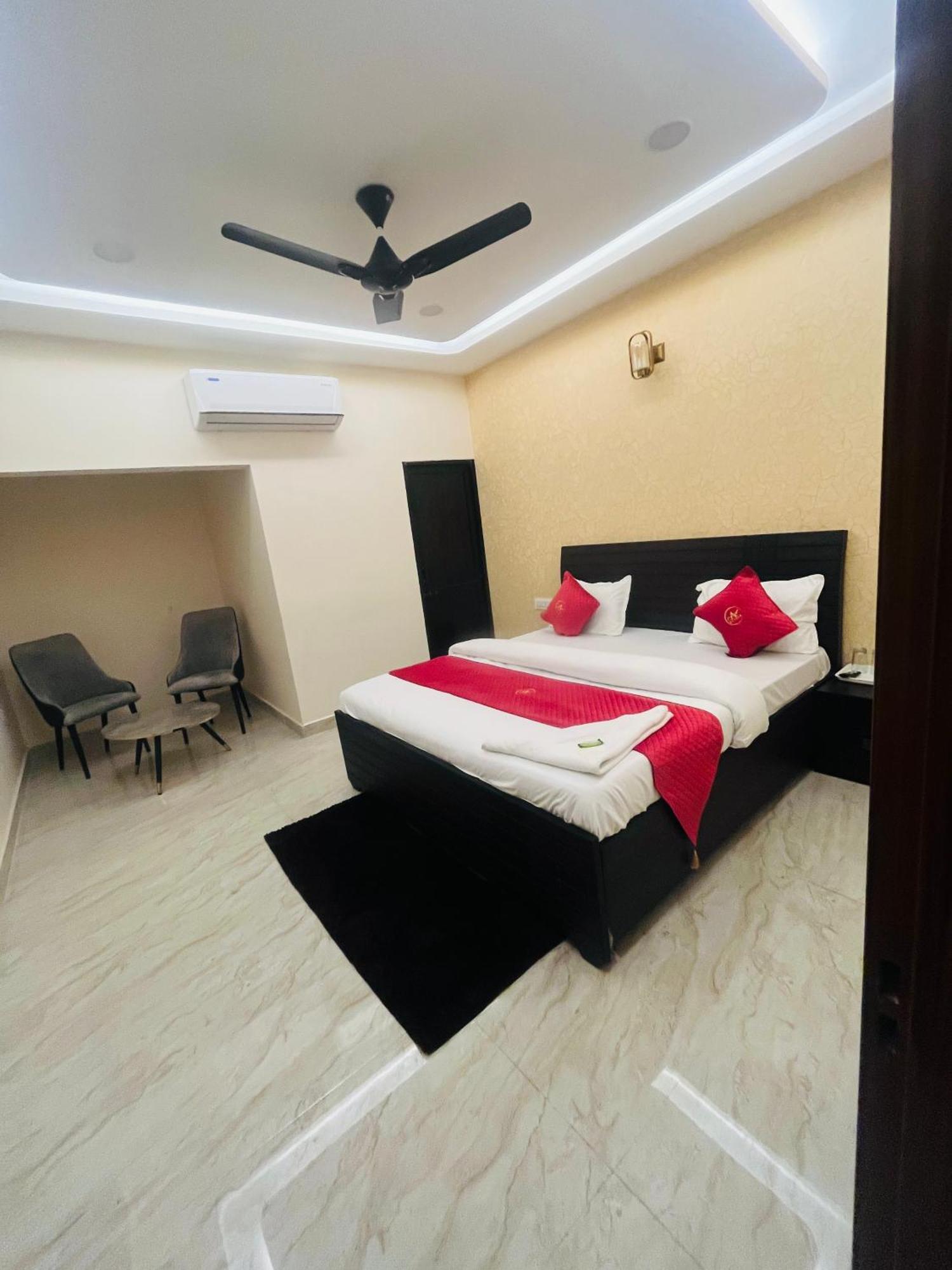Hotel Royal A Ludhiana Dış mekan fotoğraf