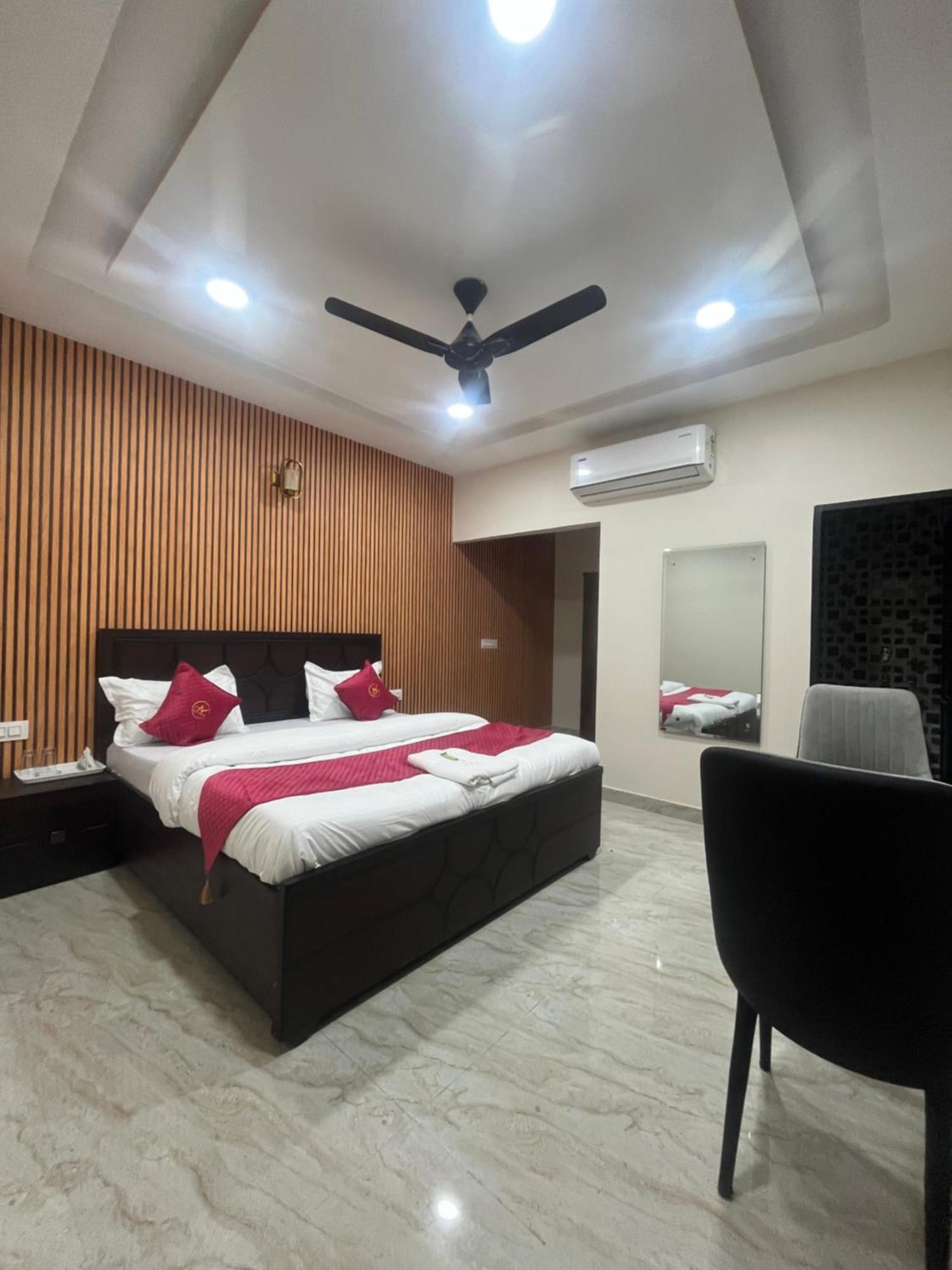 Hotel Royal A Ludhiana Dış mekan fotoğraf