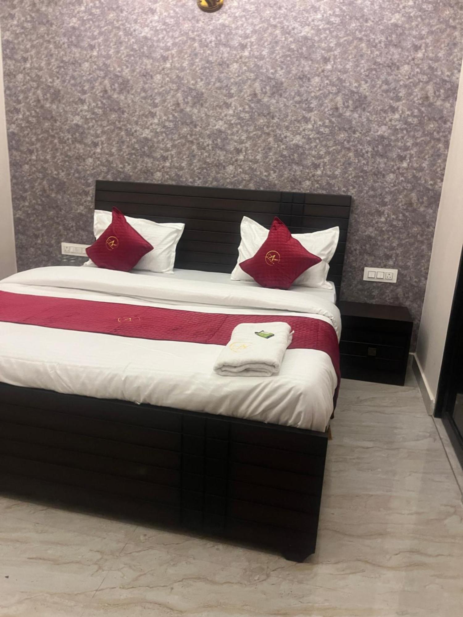Hotel Royal A Ludhiana Dış mekan fotoğraf