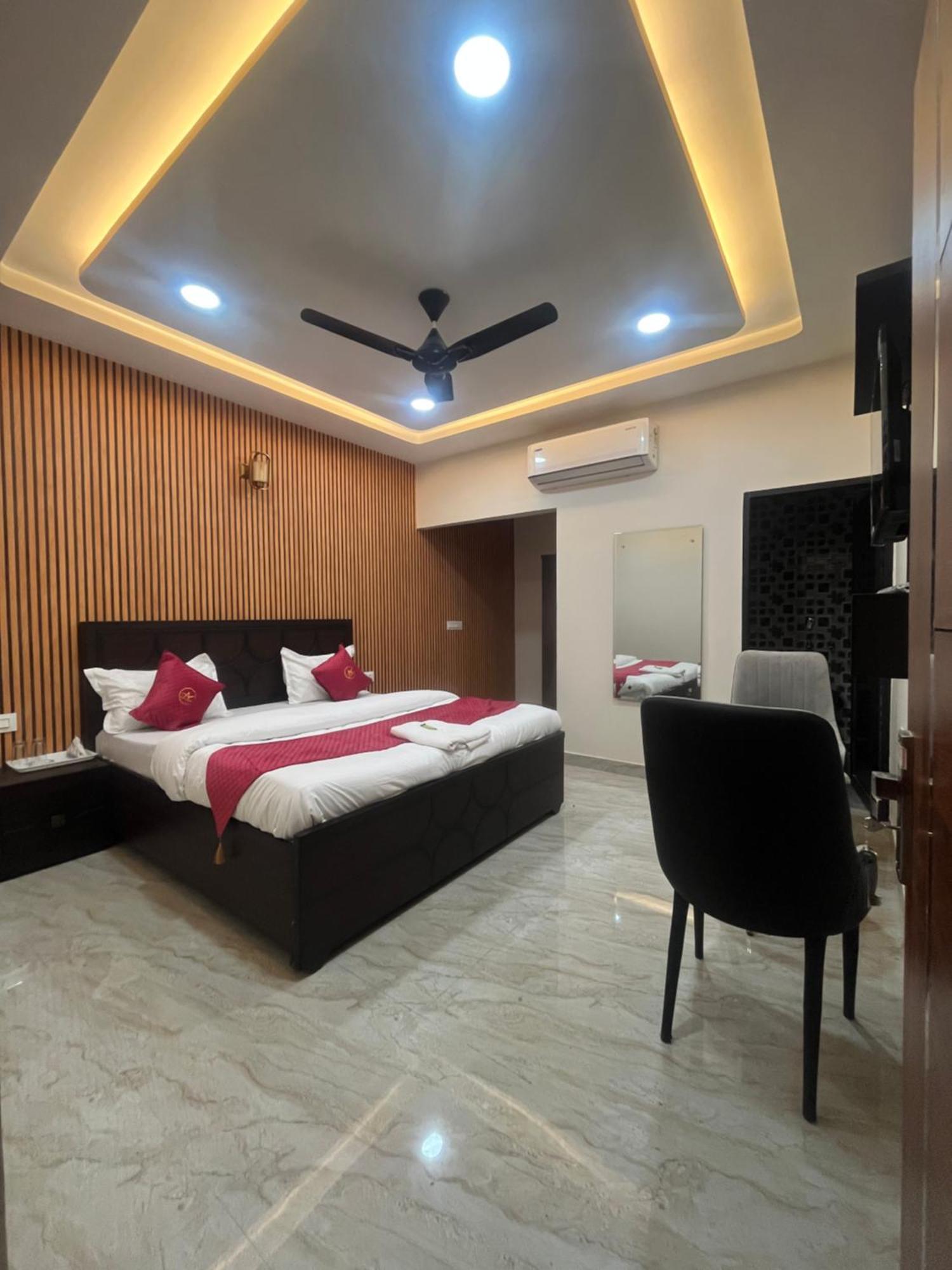 Hotel Royal A Ludhiana Dış mekan fotoğraf