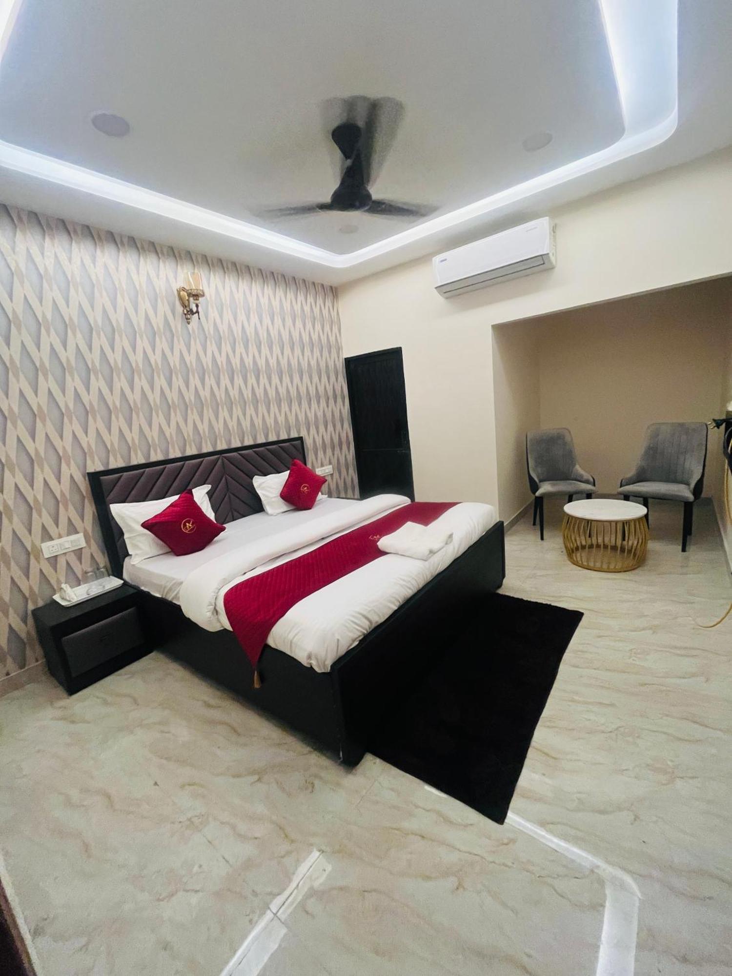 Hotel Royal A Ludhiana Dış mekan fotoğraf